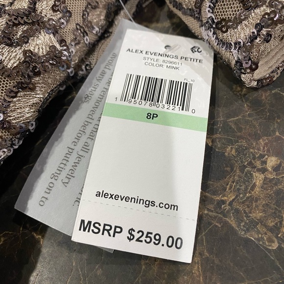 Gorgeous Dress - Picture 5 of 5